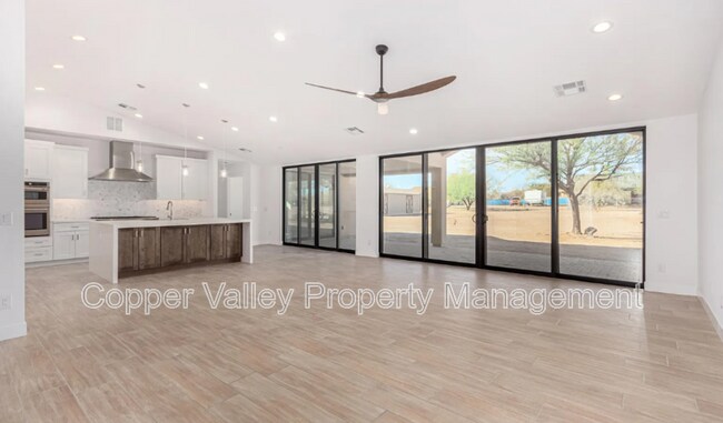35852 N 10th St in Phoenix, AZ - Building Photo - Building Photo