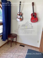 3320 Dixwell Ave in North Haven, CT - Building Photo - Building Photo