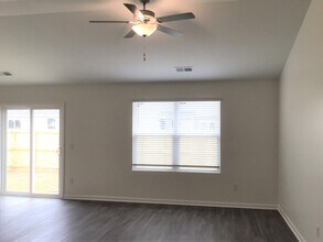 1208 Dogwood Neck Dr in Navassa, NC - Building Photo - Building Photo