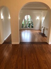 320 N Genesee Ave in Los Angeles, CA - Building Photo - Building Photo