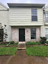 8636 Village of Fondren in Houston, TX - Building Photo