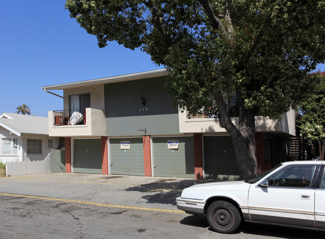 428 Coronado Ave in Long Beach, CA - Building Photo - Building Photo