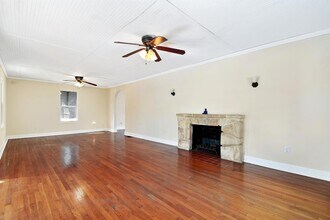 310 Columbia Dr in Lake Worth Beach, FL - Foto de edificio - Building Photo