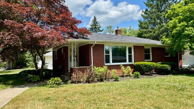 1436 Plymouth Ave SE in Grand Rapids, MI - Building Photo - Building Photo