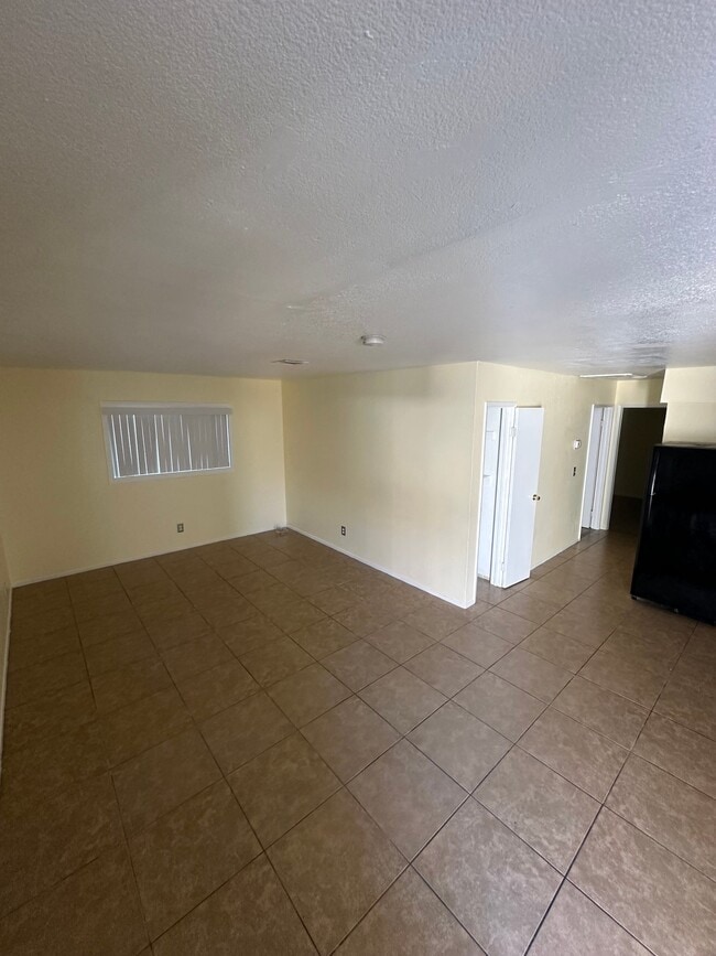 2509 Magnet St, Unit A in North Las Vegas, NV - Building Photo - Building Photo