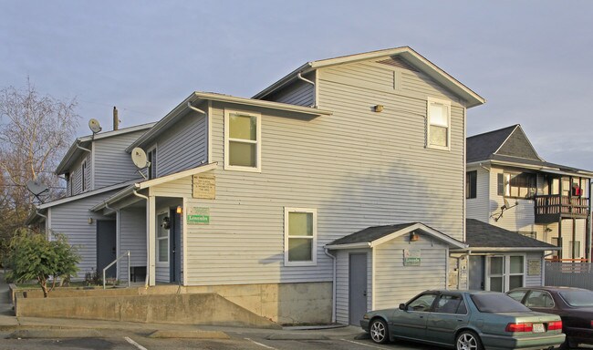 2505 E Yesler Way in Seattle, WA - Building Photo - Building Photo