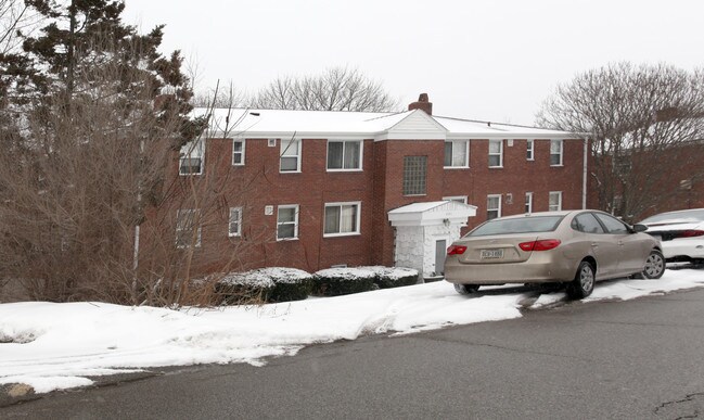 771 Cooke Ln in Pittsburgh, PA - Foto de edificio - Building Photo