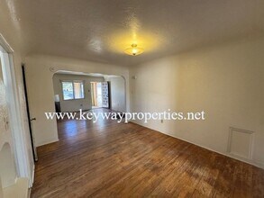 425 Truman St NE in Albuquerque, NM - Building Photo - Building Photo