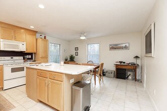 10 Buffalo Ln in York, ME - Building Photo - Building Photo