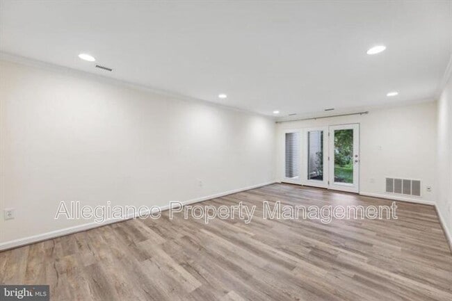 20604 Cornstalk Terrace in Ashburn, VA - Building Photo - Building Photo