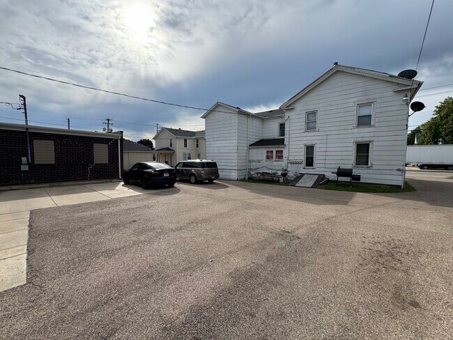 39 E Church St in Sandwich, IL - Building Photo - Building Photo
