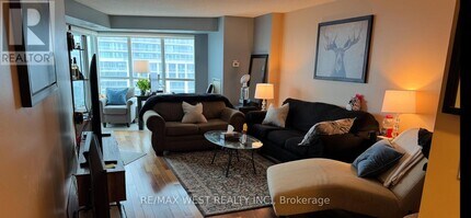 2111 Lake Shore Blvd W in Toronto, ON - Building Photo - Building Photo