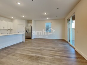 6452 Marthas Vineyard Ave in Las Vegas, NV - Building Photo - Building Photo