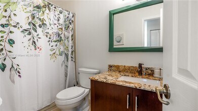 6525 Via Regina in Boca Raton, FL - Building Photo - Building Photo