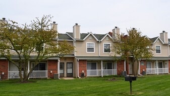 1285 Wyndham Ln in Palatine, IL - Building Photo