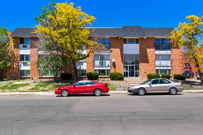 Reentry Apartments in Aurora, CO - Building Photo - Building Photo