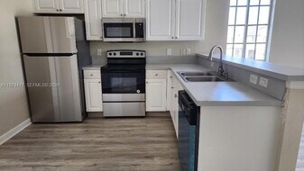 1952 Marsh Harbor Dr in West Palm Beach, FL - Building Photo