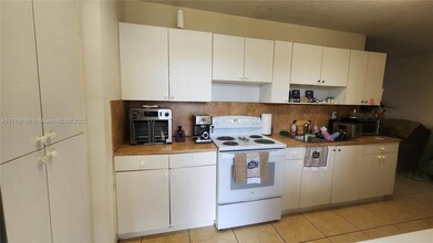 841 N 69th Ter in Hollywood, FL - Building Photo - Building Photo