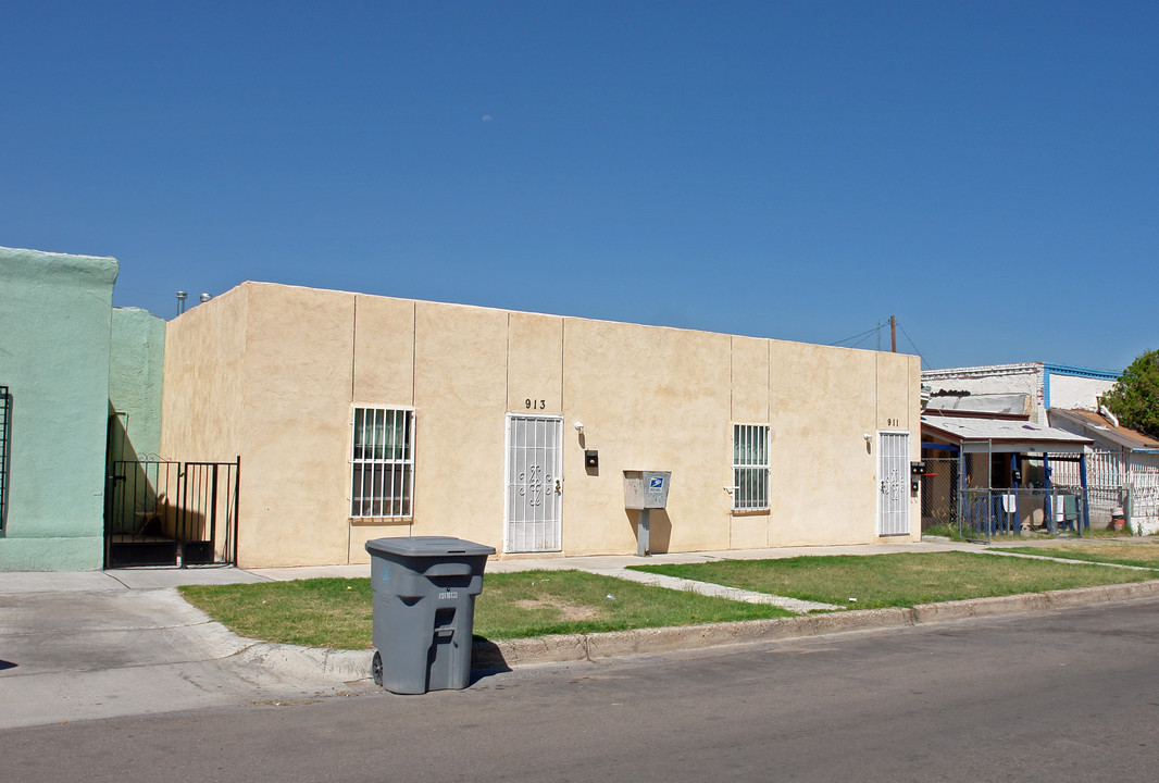 911-913 S Virginia St in El Paso, TX - Building Photo