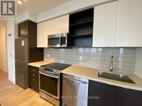 4677-4677 Glen Erin Dr in Mississauga, ON - Building Photo - Building Photo