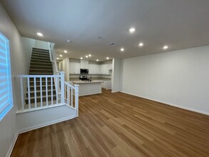 4021 E Coronado Privado in Ontario, CA - Building Photo - Building Photo