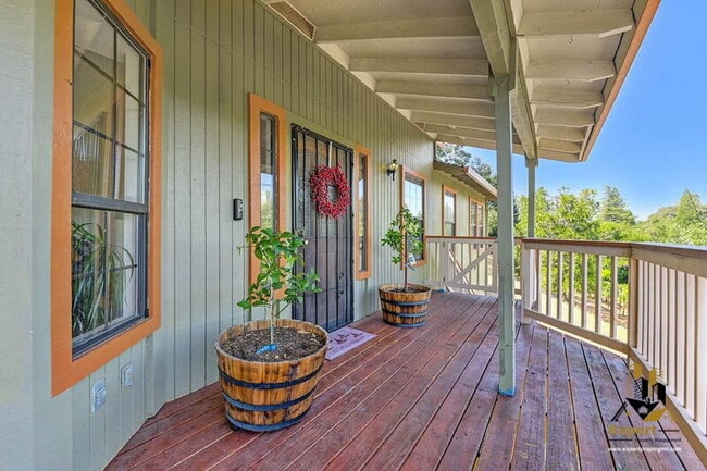 property at 1938 Chimney Flat Ct