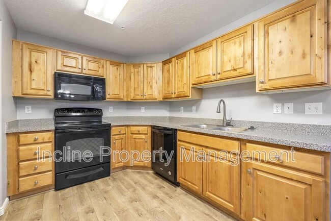 8212 N Cedar Springs Rd in Eagle Mountain, UT - Building Photo - Building Photo