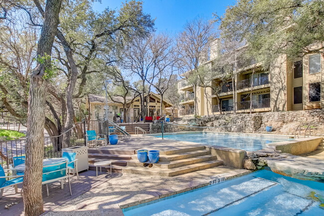 Waters at Barton Creek in Austin, TX - Foto de edificio - Building Photo