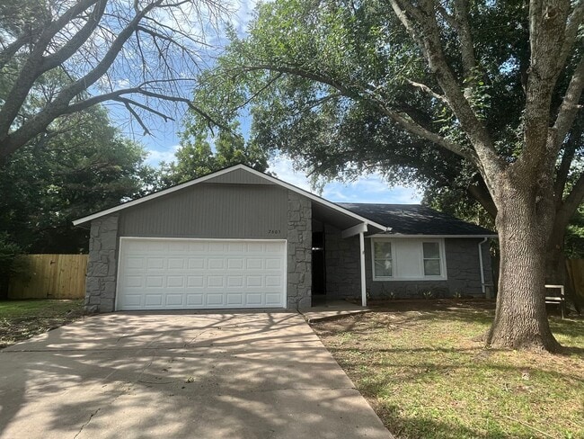 property at 2603 E Princeton Ct