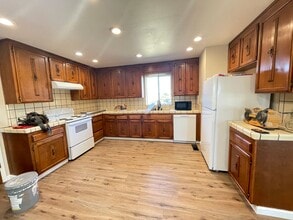 2264 Tudor Rd in Yuba City, CA - Building Photo - Building Photo