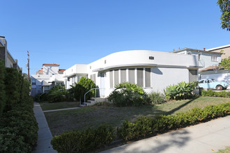 934 16th St in Santa Monica, CA - Building Photo - Primary Photo