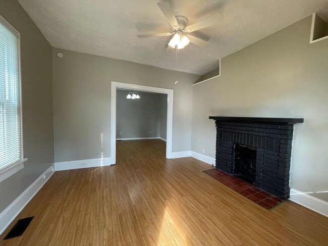 848 Bryan Ave in Lexington, KY - Foto de edificio - Building Photo