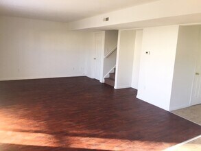 2358 Shoemaker Ct in Indianapolis, IN - Building Photo - Building Photo
