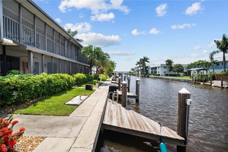 1363 Chesapeake Ave in Naples, FL - Building Photo - Building Photo