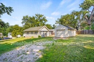 8329 Park Ave in Kansas City, MO - Building Photo - Building Photo