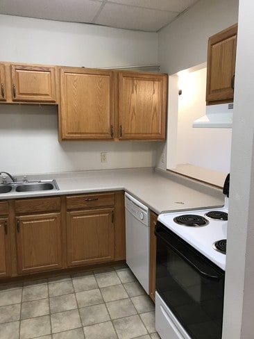 109 N 3rd St, Unit 202 in Marshall, MN - Building Photo - Building Photo