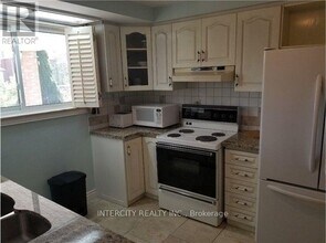 29 Ivory Ct in Vaughan, ON - Building Photo - Building Photo