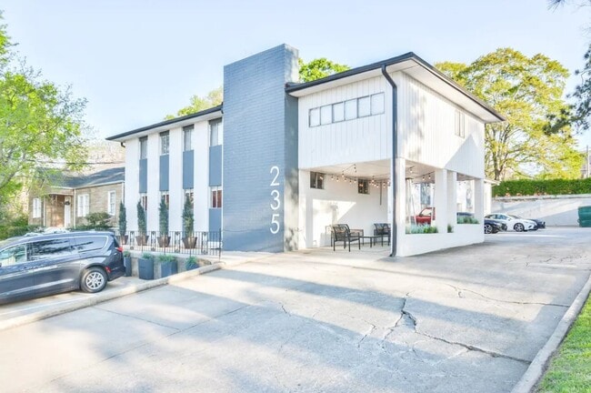 235 W Pike St