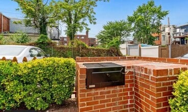 730 11th St NE, Unit 403 in Washington, DC - Building Photo - Building Photo