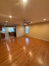 3745 Durango Dr in Dallas, TX - Foto de edificio - Building Photo