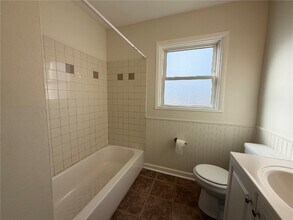 854 Loekes Dr in Florissant, MO - Building Photo - Building Photo