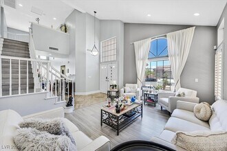 8380 Campana Dr in Las Vegas, NV - Building Photo - Building Photo