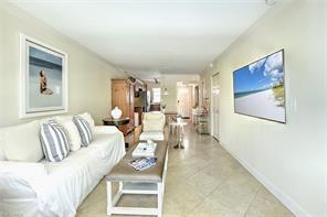 424 Broad Ave S-Unit -H-424 in Naples, FL - Building Photo - Building Photo