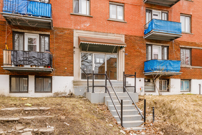 3740 Plamondon Av in Montréal, QC - Building Photo - Building Photo