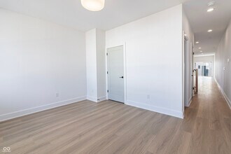 2053 Columbia Ave in Indianapolis, IN - Building Photo - Building Photo