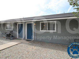 3002 E Waltann Ln in Phoenix, AZ - Building Photo
