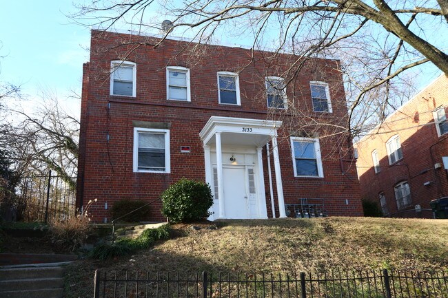 3133 Buena Vista Ter SE in Washington, DC - Building Photo - Building Photo