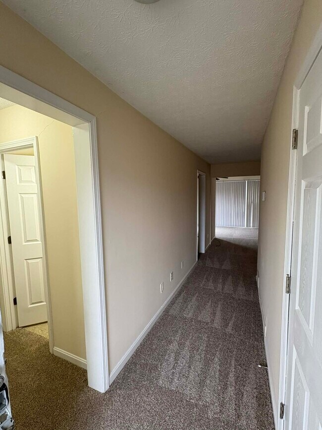 1615 Highland Way in Bowling Green, KY - Building Photo - Building Photo