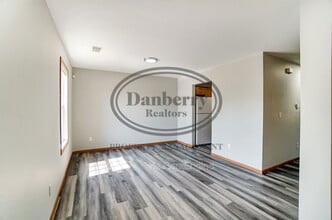 1117 N Byrne Rd in Toledo, OH - Building Photo - Building Photo