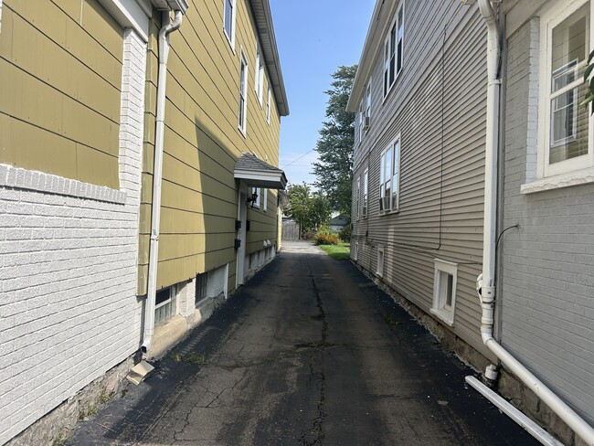 473 Colvin Ave in Buffalo, NY - Foto de edificio - Building Photo